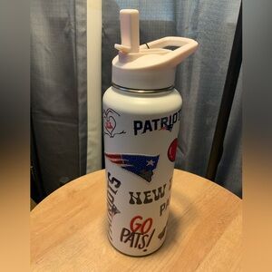 Patriots Themed White Water Bottle 34 oz.